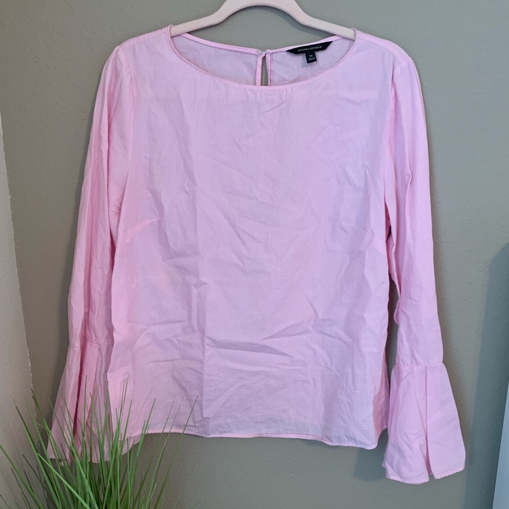 Banana Republic pink/white pinstripe long sleeve blouse. Size M. - Picture 1 of 10